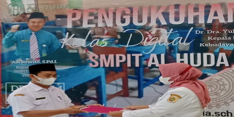 Kelas Digital SMP IT Al-Huda Resmi Dikukuhkan