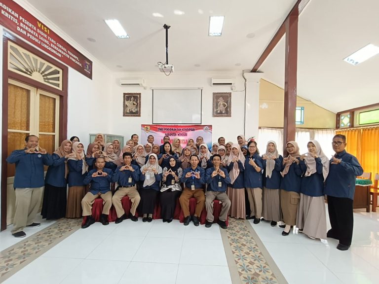 Kombel MGMP IPA SMP SR 01 Wonogiri Gelar Seminar Pembuatan Modul Ajar Terintegrasi TPACK yang Berdiferensiasi