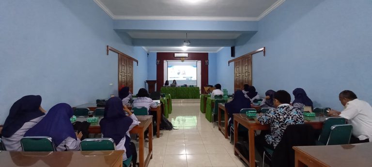 MGMP Pendidikan Pancasila Sub Rayon 01 Wonogiri Gelar Praktik Baik “ Kahoot : Inovasi Pembelajaran Pendidikan Pancasila Yang Menyenangkan”