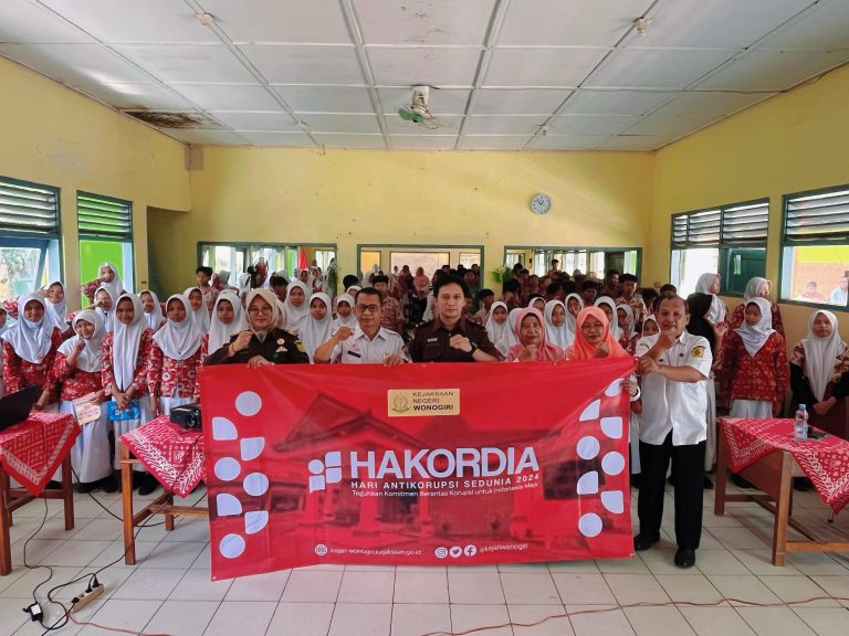 Kenali Hukum Melalui Jaksa Masuk Sekolah