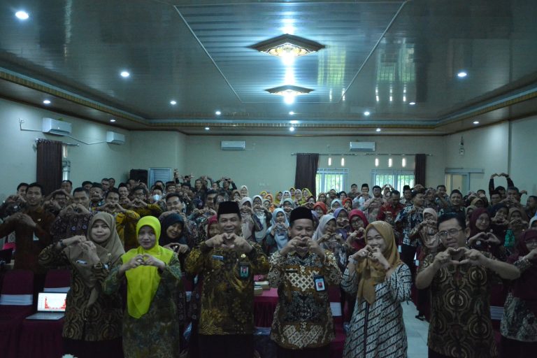 BIDANG PENDIDIKAN AGAMA ISLAM KANWIL KEMENAG JATENG MENGADAKAN WORKSHOP PENINGKATAN KOMPETENSI GURU PAI SD, SMP, SMA dan SMK DI KABUPATEN WONOGIRI