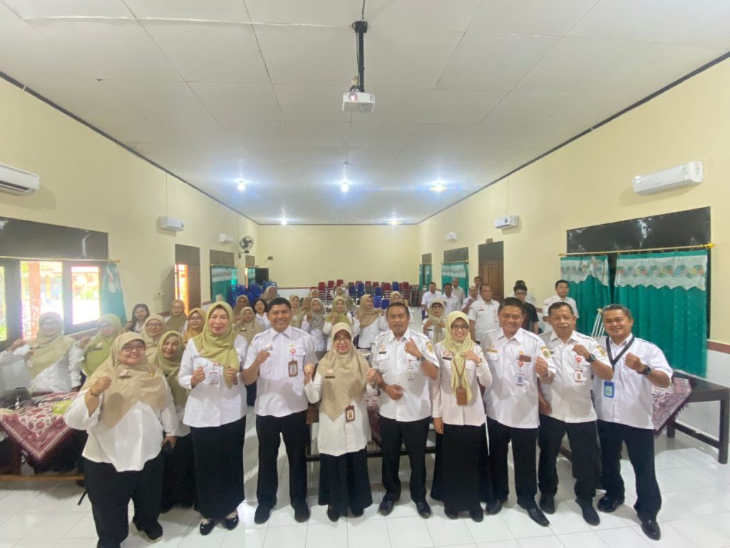 KOLABORASI  MKKS 01 DENGAN MGMP MATEMATIKA  01 WONOGIRI KUPAS TUNTAS TKA