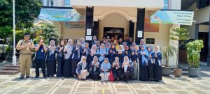 Perkuat Persiapan Lomba dan Pemanfaatan Digital, MGMP Bahasa Inggris Subrayon 01 Gelar Pertemuan Berkala di SMPN 2 Wonogiri
