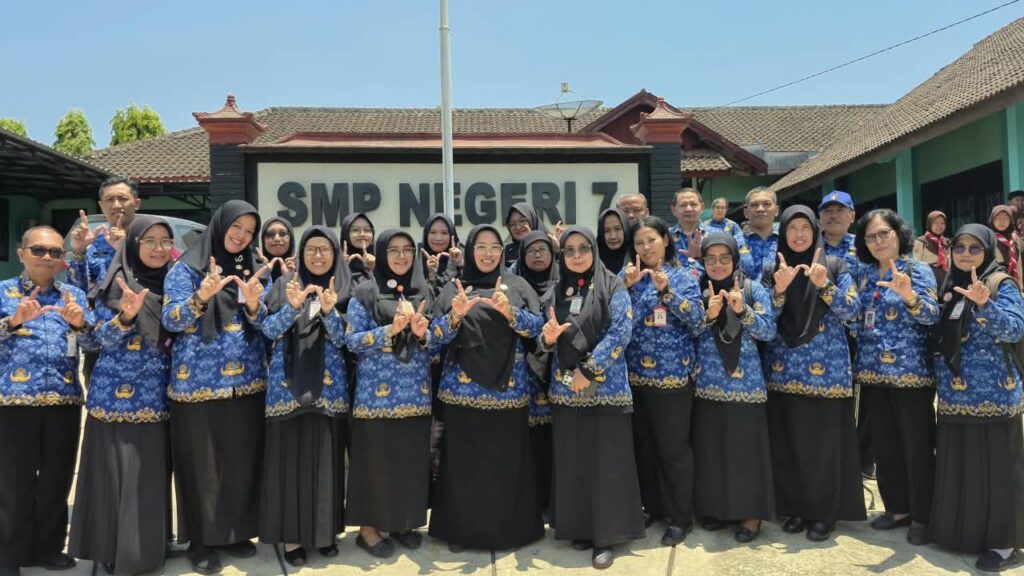 Dari Imajinasi Jadi Visualisasi: Transformasi Ide Guru IPA Menjadi Video Pembelajaran Berbasis AI